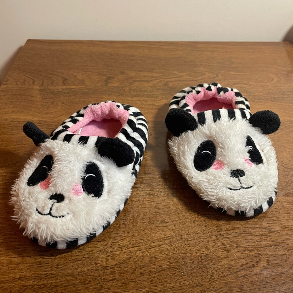 Panda Kids Slippers - Black‎ and White, Size 5-6/Small